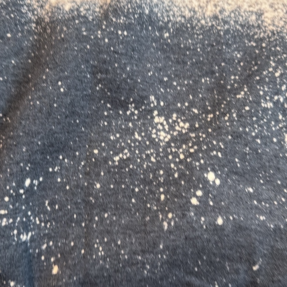 Gildan bleached graphic sweatshirt - Picture 6 of 6